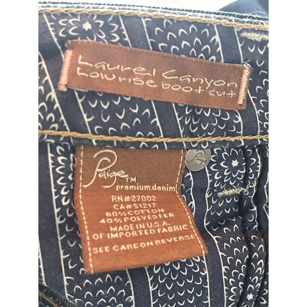 PAIGE Medium Wash Laurel Canyon Lowrise Boot Cut Jeans Siz 28 USA MADE Excellent - Picture 8 of 13